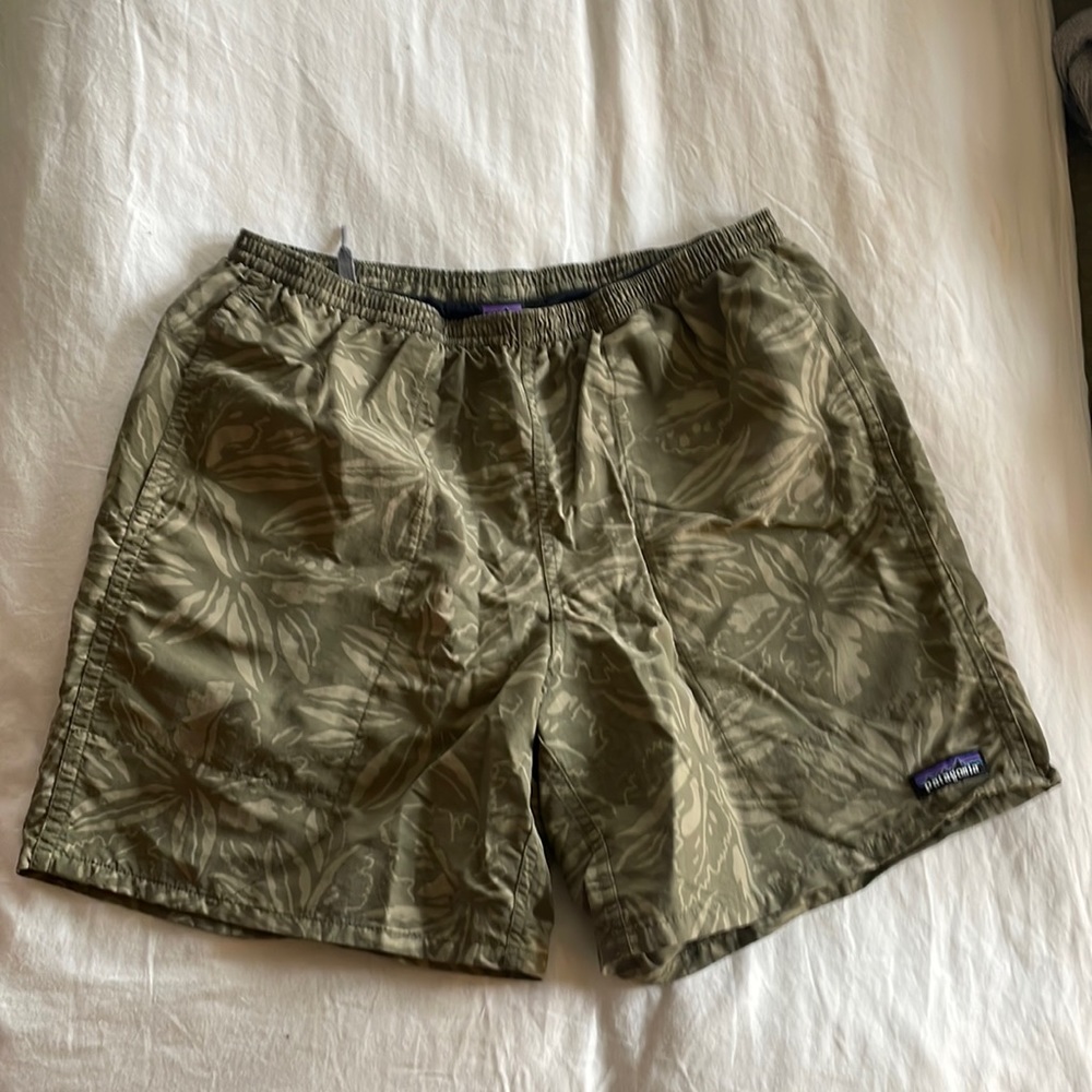 Patagonia 7 inch Baggies Size Medium